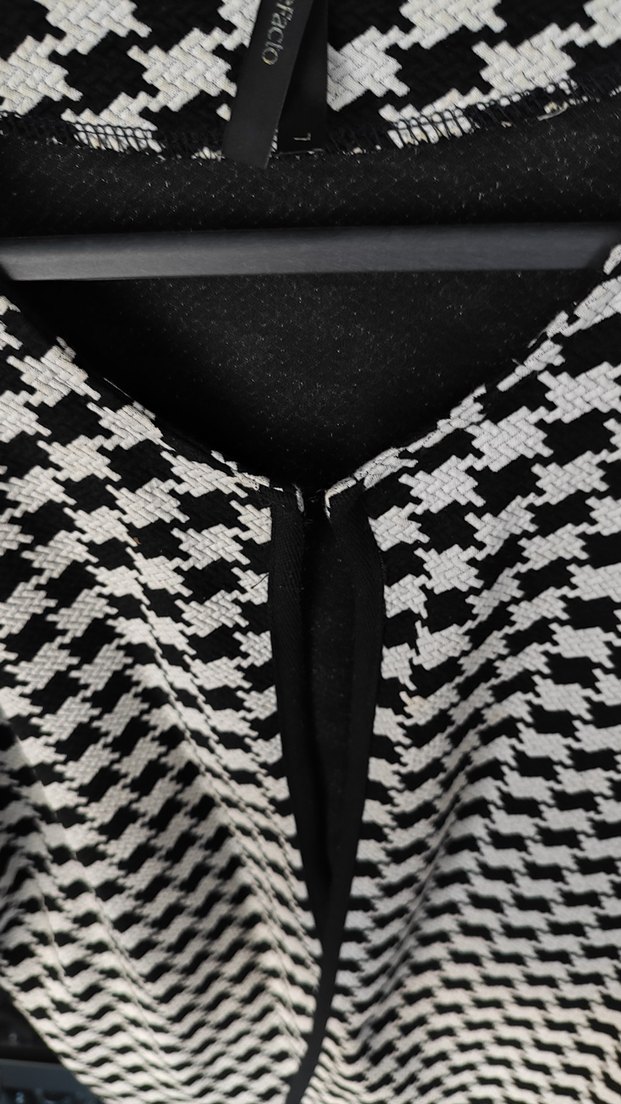 Kadın Siyah Beyaz Desenli Ceket - Görsel 3