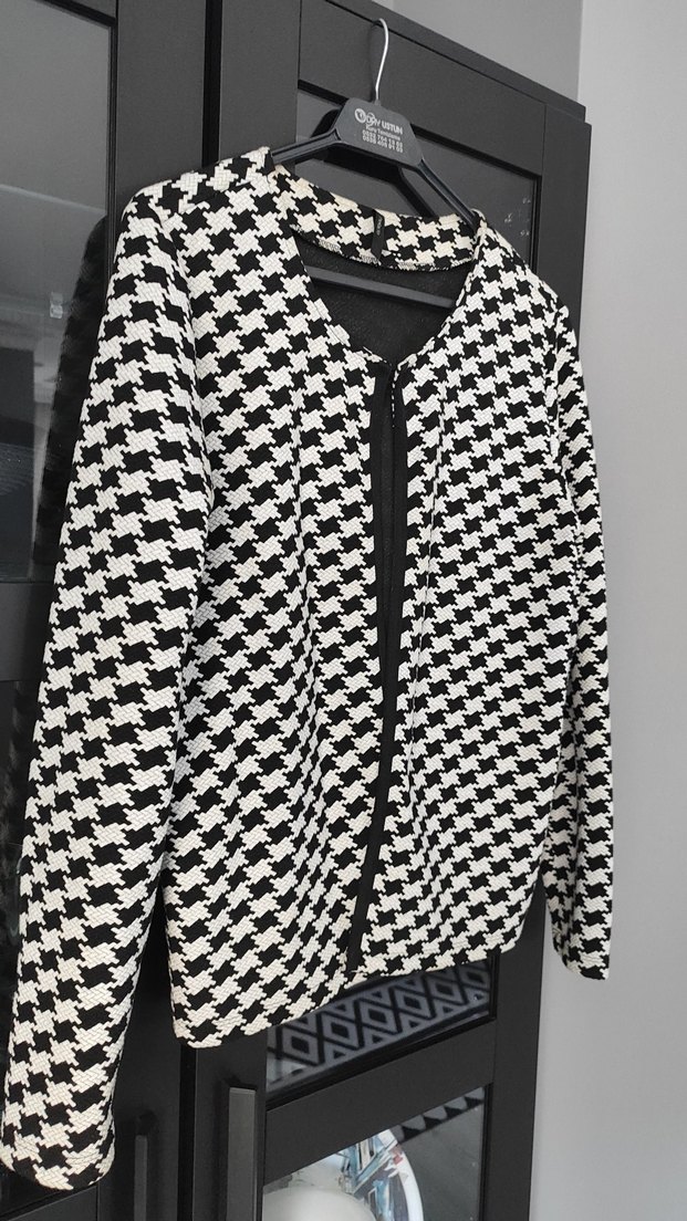 Kadın Siyah Beyaz Desenli Ceket - Görsel 4