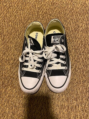 37 Beden siyah Renk Converse ayakkabı