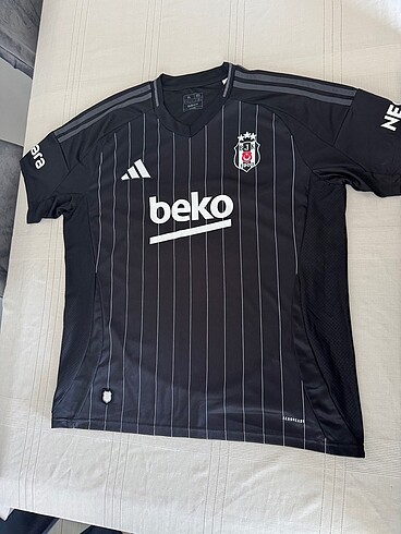 Orjinal beşiktaş forması 2024-2025