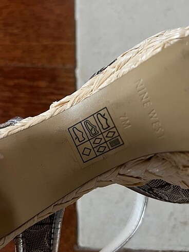 37 Beden gri Renk Nine west