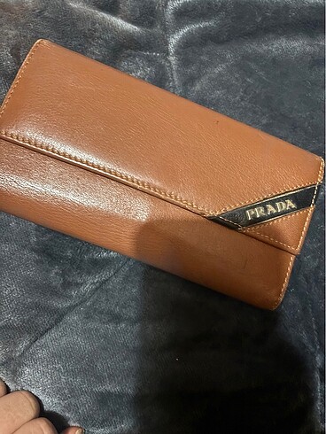Prada cüzdan