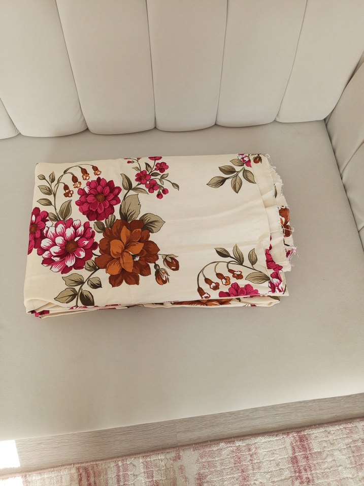Bordo Çiçek Desenli Yatak yüzü - Görsel 2