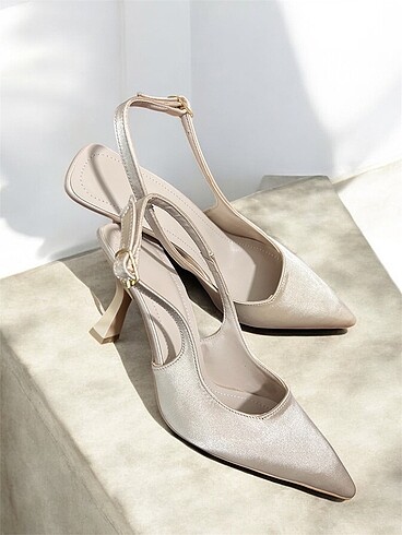 Saten Stiletto bej