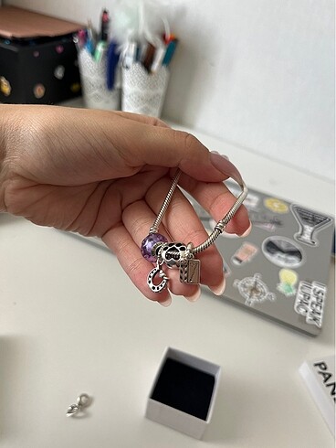  Beden pandora charm