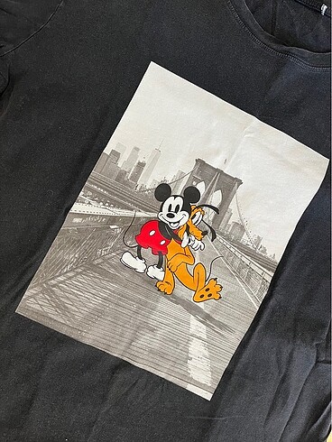 Pull and Bear pull and bear micky mouse tshirt