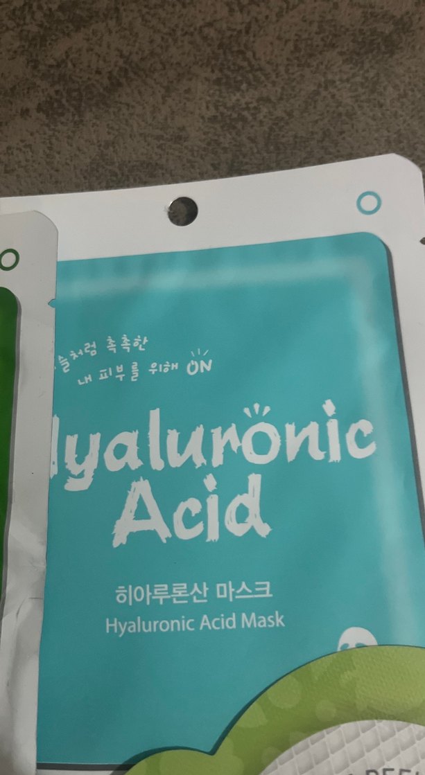 Kadınlar için Arbutin, Hyaluronik, Aloe, Asit ve Vitamin Maske - Görsel 4