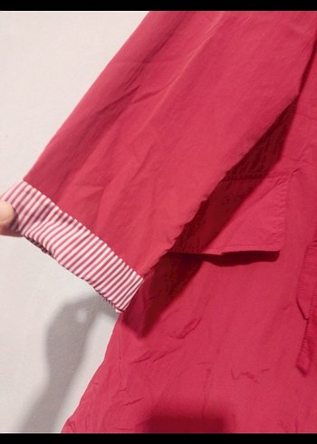 Düğmeli Uzun  kırmızı Kadın Yağmurluk - Görsel 3