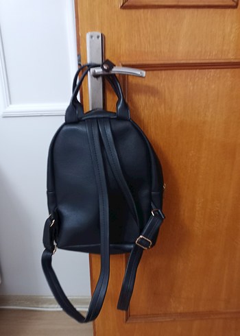 Siyah Deri Kadın Sırt Çantası - Görsel 2