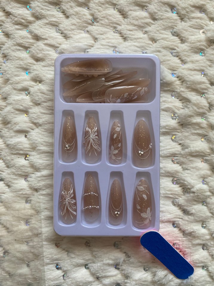 Bej Renkli Kabartmalı Takma Tırnak 24lü - Görsel 2