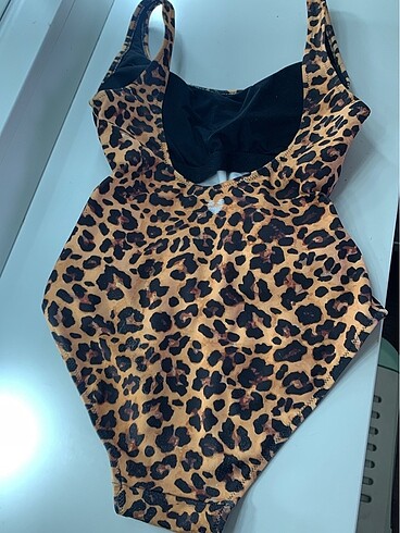 m Beden Leopar desenli mayo