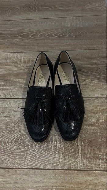 Zara Oxford