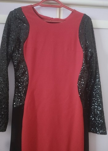 Uzun Kollu Kırmızı Siyah Drapeli abiye - Görsel 2