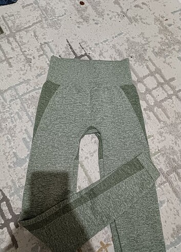 Gymshark yeşil tayt 