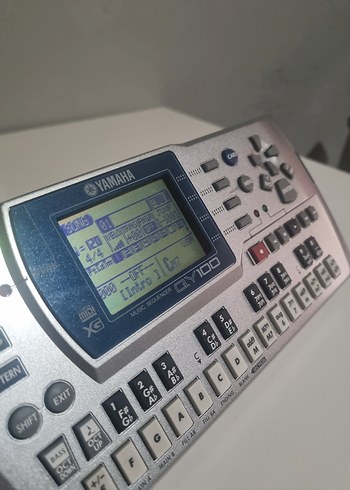 YAMAHA QY100 MÜZİK SIRALAYICI SE MODÜLÜ - Görsel 8