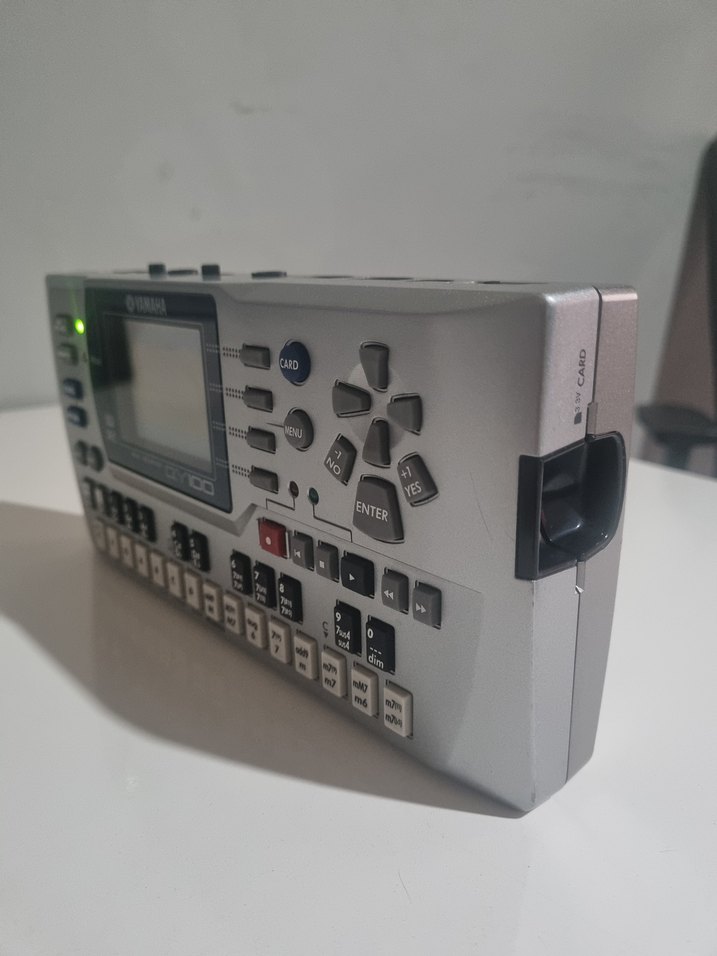 YAMAHA QY100 MÜZİK SIRALAYICI SE MODÜLÜ - Görsel 3