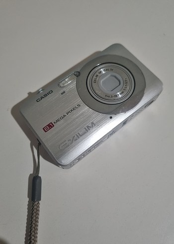 CASİO EXİLİM EX Z80 8.1MP