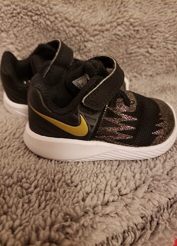 Nike bebek ayakkabisi