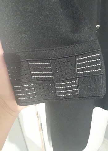 Düğmeli Siyah Midi Kadın Kaban - Görsel 3