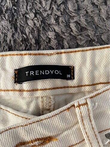 Trendyol & Milla Trendyolmilla bej mom jean