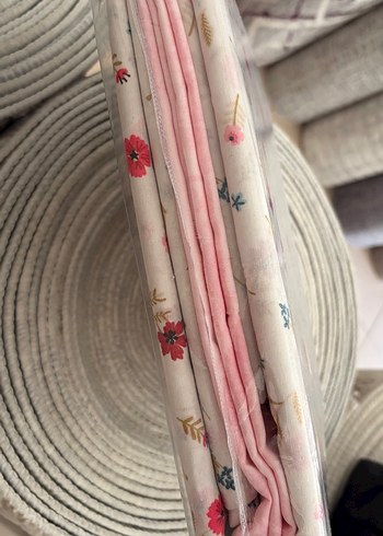 Beyaz Pastel Çiçek Desenli Lastikli Çarşaflı Nevresim Takımı - Görsel 3