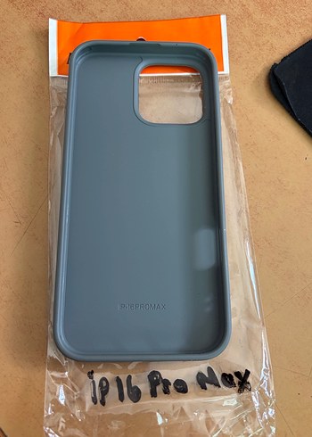 Payetli Gri iPhone 16 Pro Max Kılıfı - Görsel 2