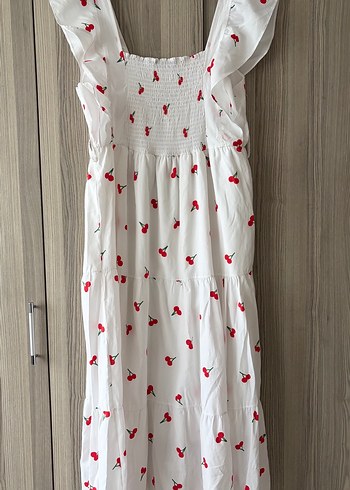 Askılı Beyaz Uzun Nakışlı Elbise - Görsel 3