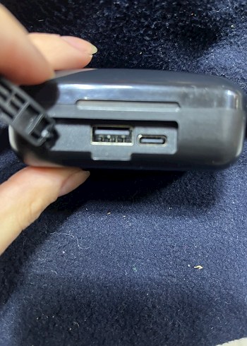 Siyah Kablosuz Kulak İçi Kulaklık - Görsel 4