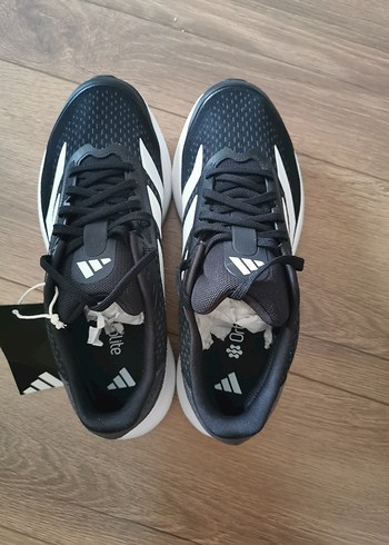 Adidas Spor Ayakkabı yeni etiketli kalıp olarak 41 numara  - Görsel 3