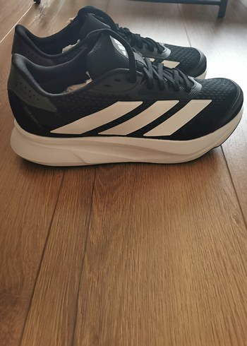 Adidas Spor Ayakkabı yeni etiketli kalıp olarak 41 numara  - Görsel 8