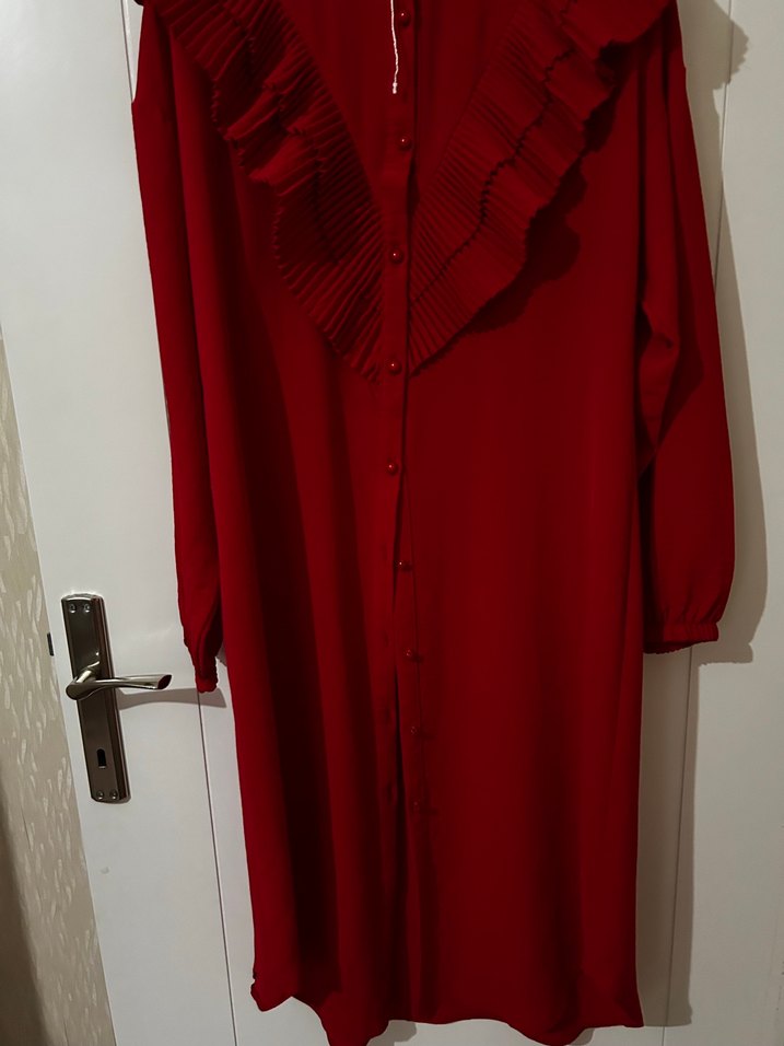 Kadın Kırmızı Pilili V Yaka Uzun Kollu Gömlek - Görsel 4