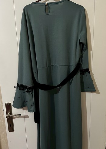 Yeşil elbise - Görsel 3