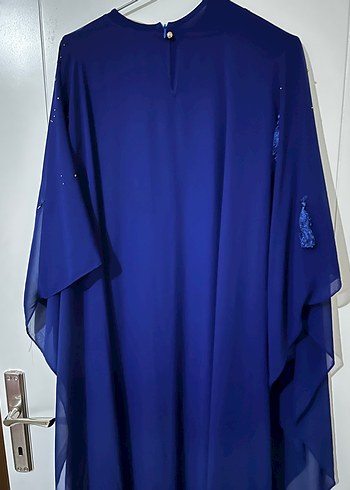 Mavi İşlemeli Uzun Kadın Elbise - Görsel 4