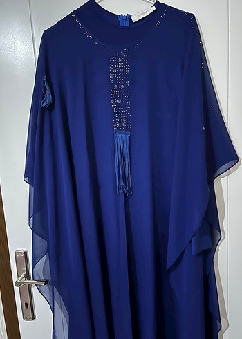 Mavi İşlemeli Uzun Kadın Elbise - Görsel 2