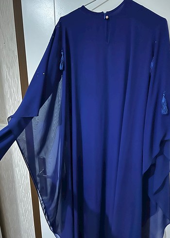 Mavi İşlemeli Uzun Kadın Elbise - Görsel 3