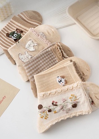 Kız Çocuk Nakışlı Bej Pamuklu Çorap Seti - Görsel 2