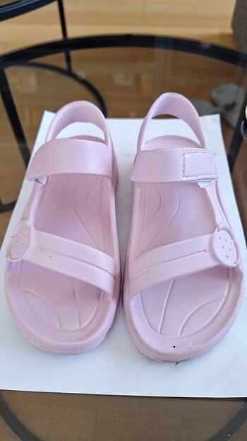 31-32 no lila sandalet