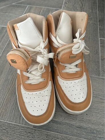 Bershka Berahka cüzdanlı çantalı ayakkabı sneaker