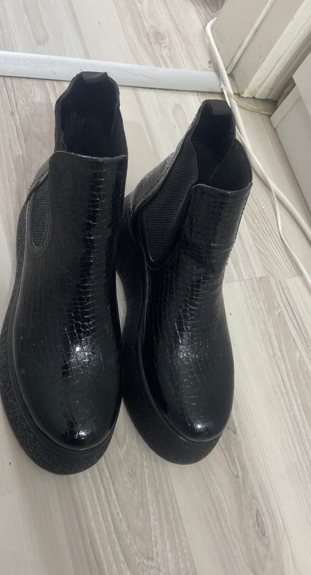 Yılan Desenli Siyah Platform Topuklu Kadın Bot - Görsel 4