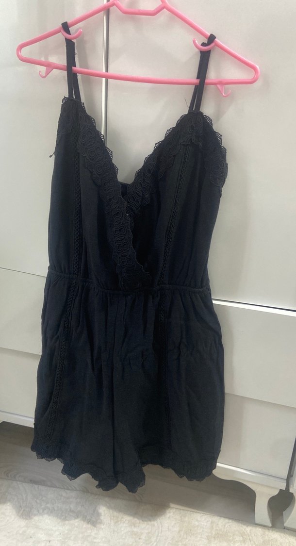 Dantel Detaylı Siyah V Yaka Kadın Tulum - Görsel 4