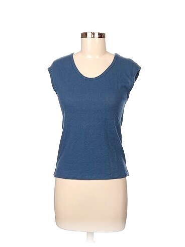 Benetton T-shirt %70 İndirimli.