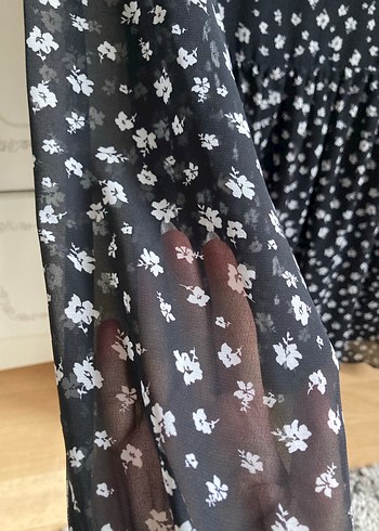 V Yaka Siyah Uzun Kollu Midi Elbise - Görsel 4