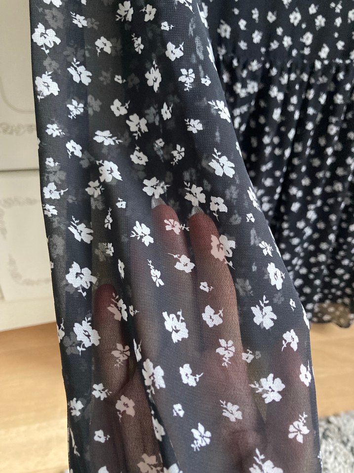 V Yaka Siyah Uzun Kollu Midi Elbise - Görsel 4