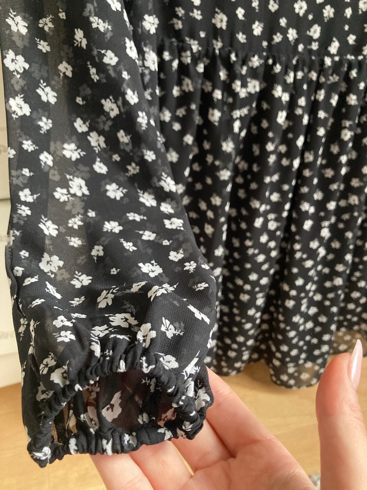 V Yaka Siyah Uzun Kollu Midi Elbise - Görsel 5