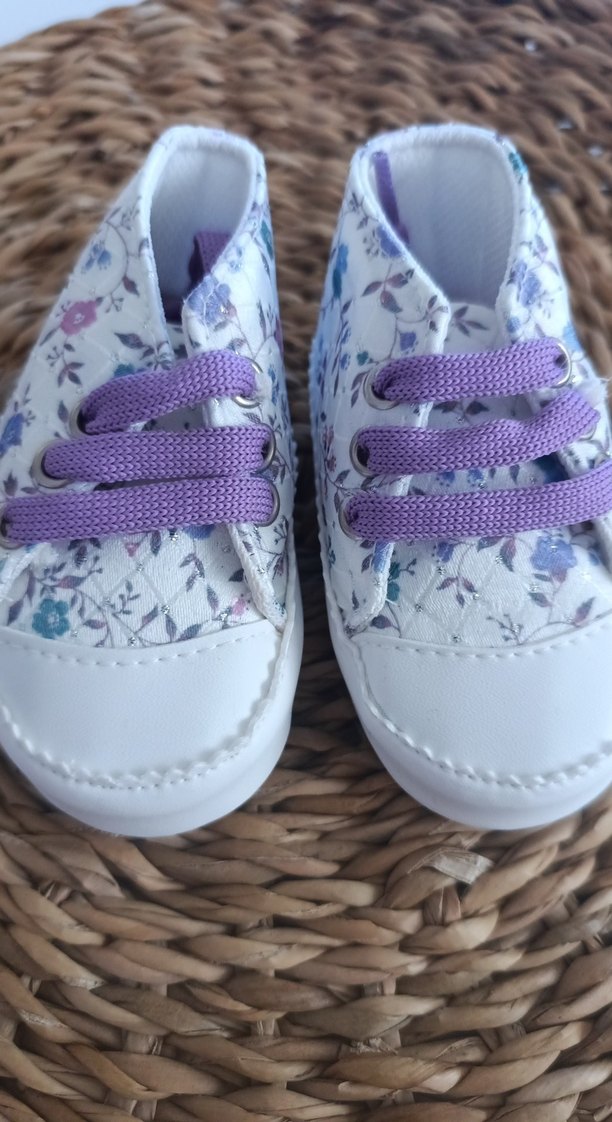 Özel Kutusunda Bebek Ayakkabısı - Görsel 3