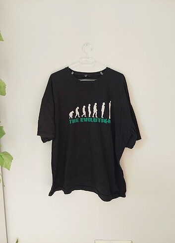 Siyah baskılı t shirt