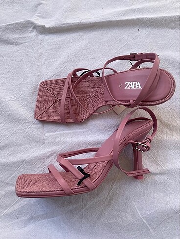 Zara Zara topuklu ayakkabı