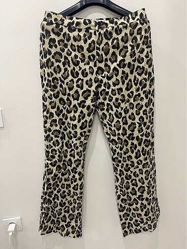 Zara leopar desenli pantolon