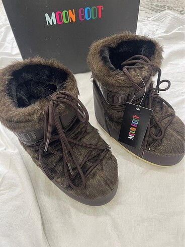 37 Beden Moon boot
