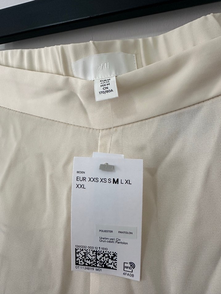 H&M  Geometrik Desenli Ekru Bol Paça Pantolon — görsel 5/6